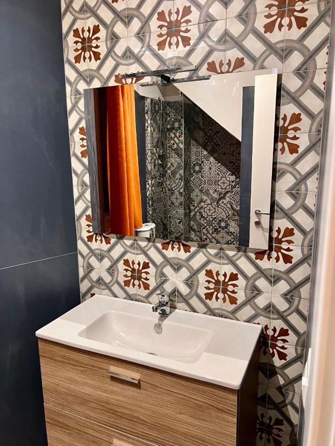 Grottebianche - Sicilian Apartment カターニア エクステリア 写真